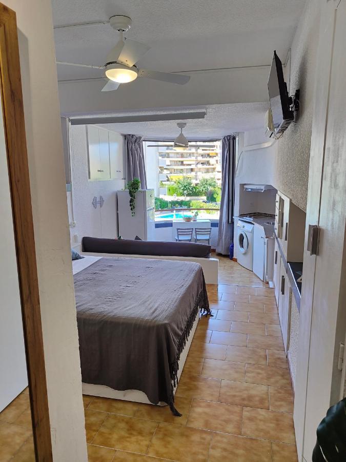 Renovado, Luminoso Y Confortable Loft Con Piscina La Pineda Luaran gambar